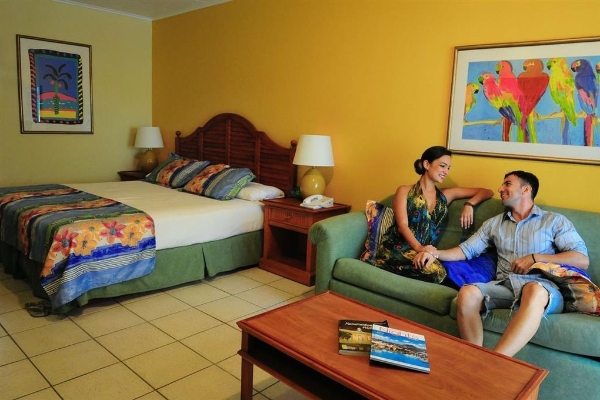 TALK OF THE TOWN HOTEL AND BEACH CLUB (Oranjestad)